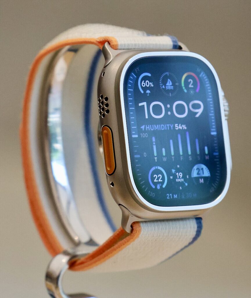Apple Watch Ultra 2 – שעון חכם לספורט וליום־יום